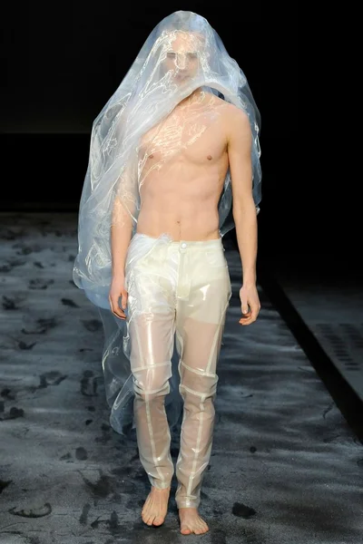 Look 33